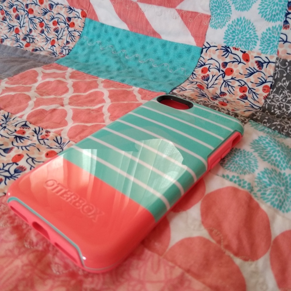 OTTERBOX  IPHONE CASE